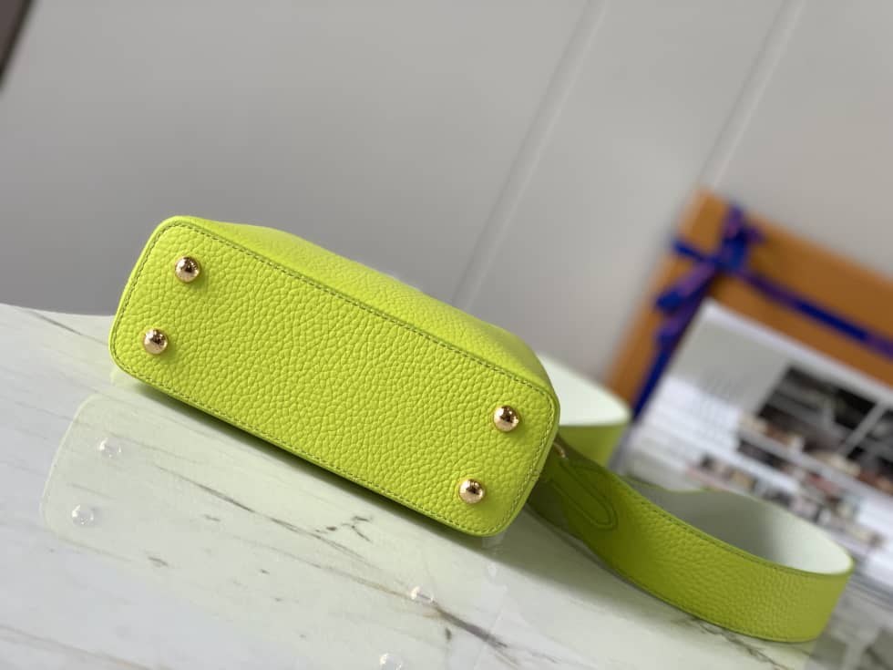 L0vis Vvtt0n Capucines Mini M59440 Replica Shoulder Bag