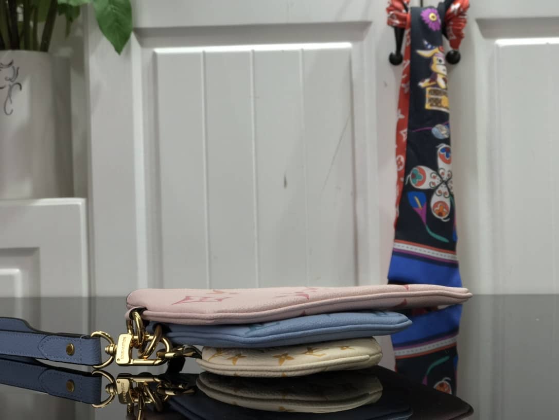 L0vis Vvtt0n Trio Pouch Monogram Empreinte Replica M80407