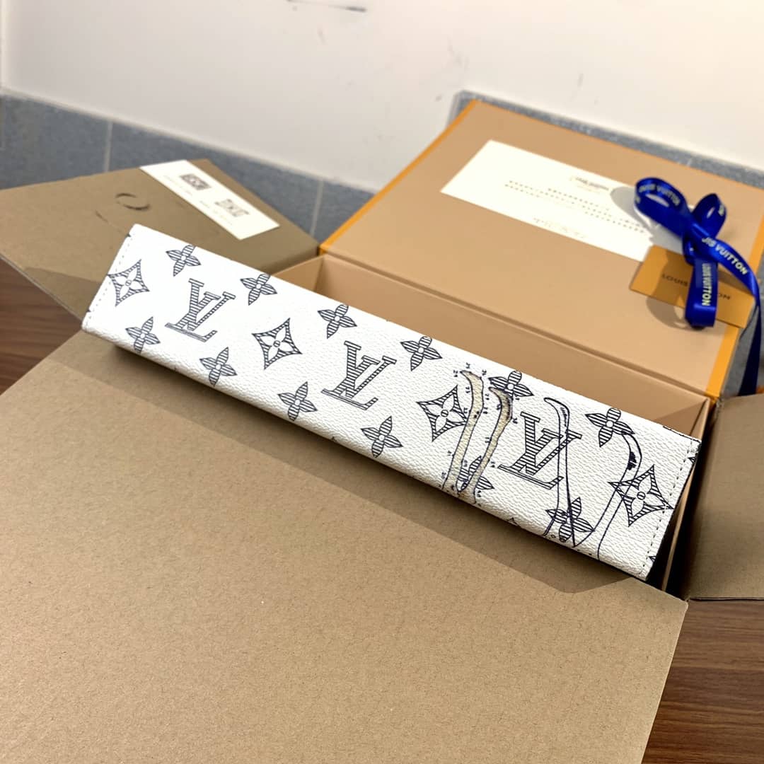 L0vis Vvtt0n Monogram Savane Canvas Replica Pochette Voyage M66929