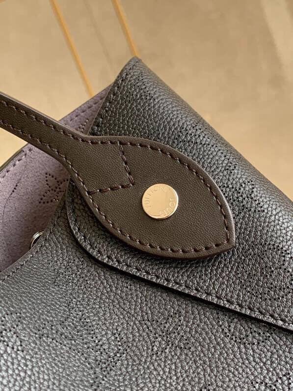 L0vis Vvtt0n Mahina Hina PM Leather Tote Replica Black M54353