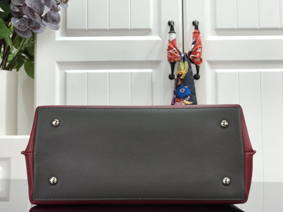 L0vis Vvtt0n Lock Me Ever 2Way Bag Replica Red M52787