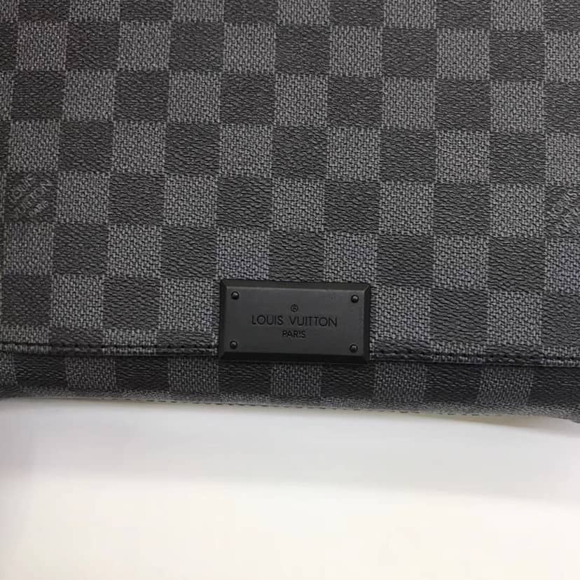 L0vis Vvtt0n Damier Graphite District MM Shoulder Bag Replica N41272