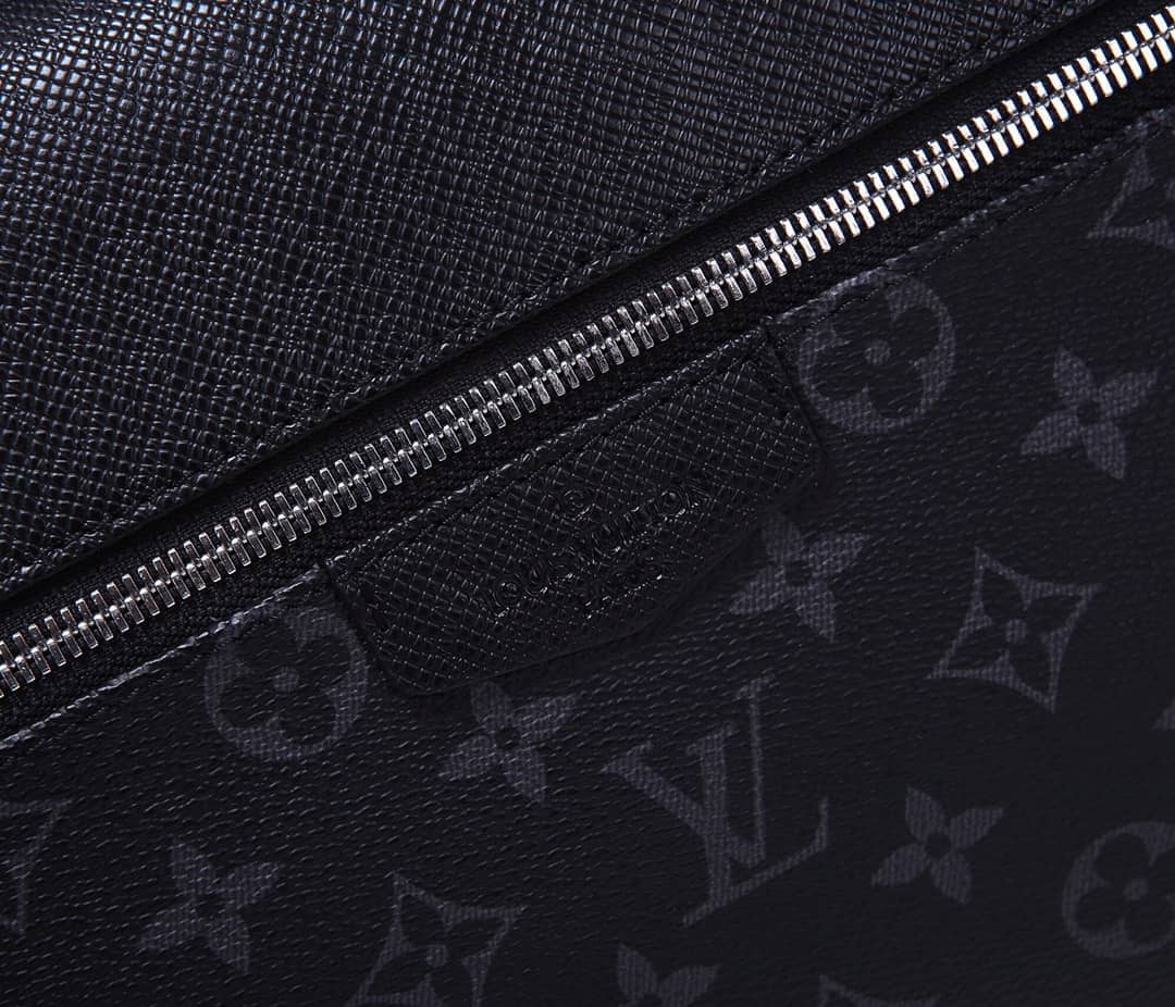 L0vis Vvtt0n Discovery PM Leather Canvas Black M30230 Replica Backpack