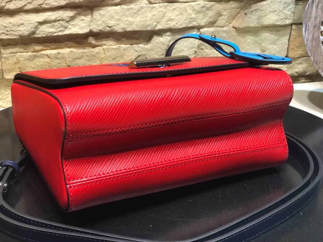 L0vis Vvtt0n Twist MM Bag Red M50296 Replica
