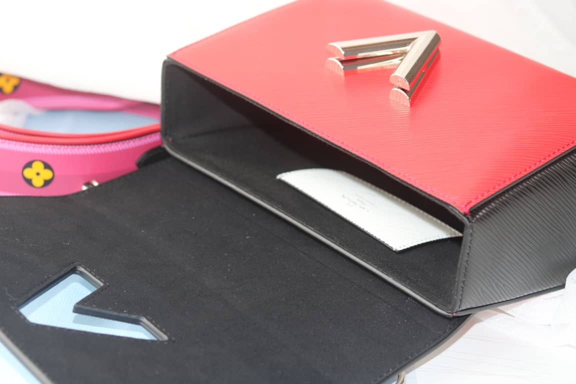 L0vis Vvtt0n Textured Epi Leather Twist Series Bag White