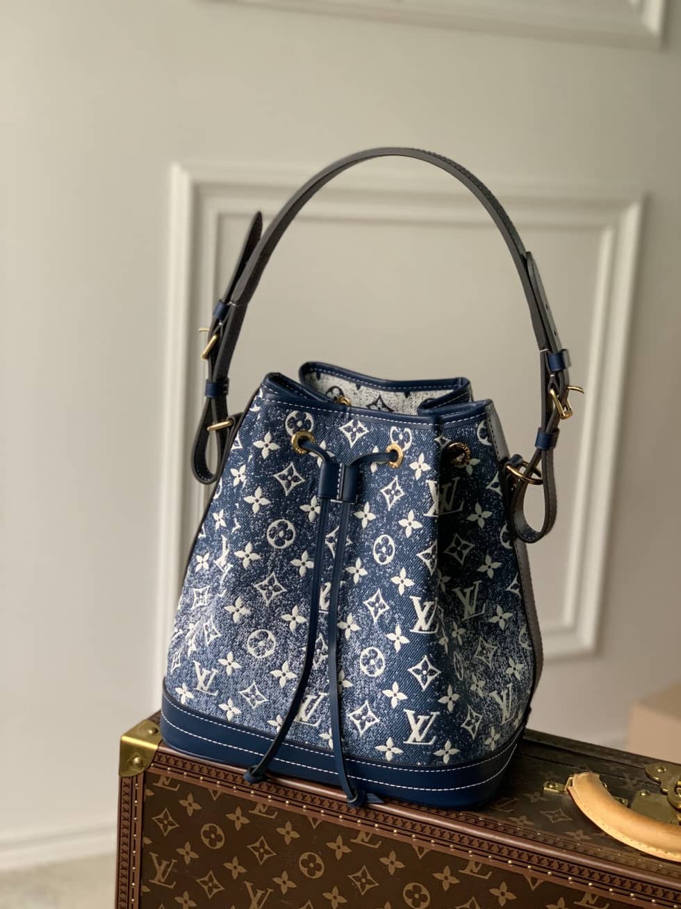 L0vis Vvtt0n Denim Jacquard Textil Petit Noe Blue M59606 Replica Bucket Bag