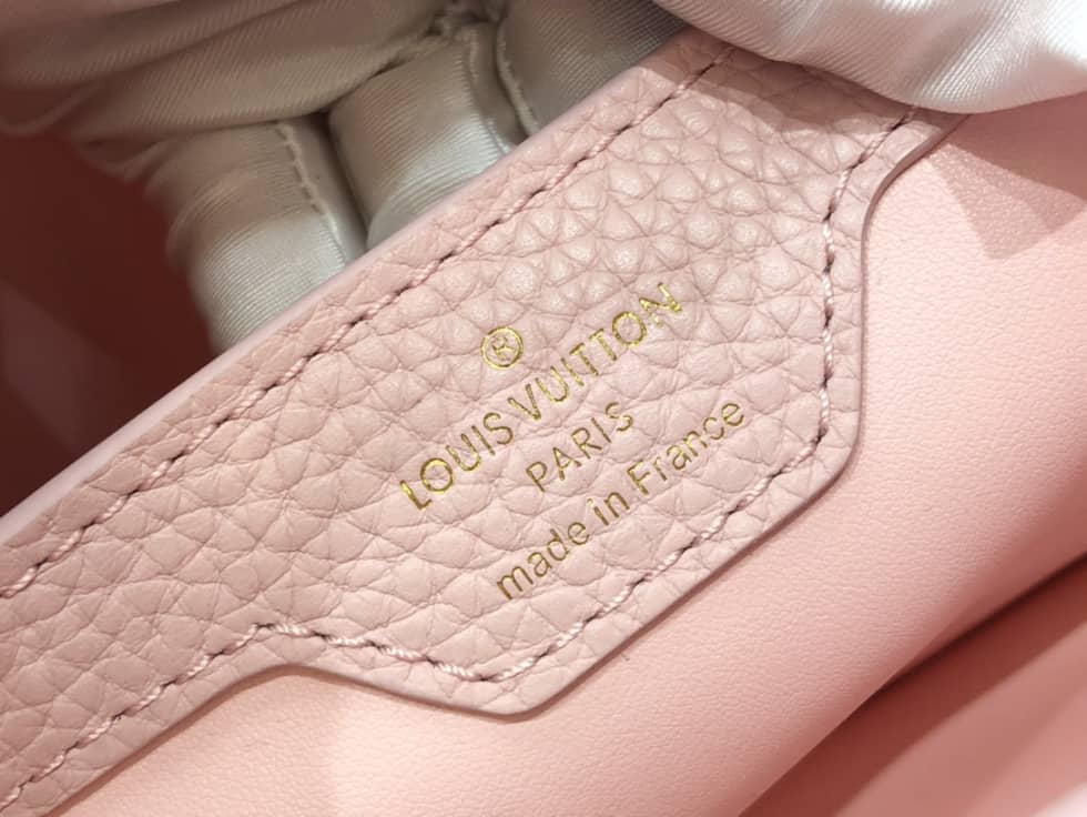 L0vis Vvtt0n Capucines BB Taurillon Leather Bubble Gum Rose M58694 Replica Shoulder Bag