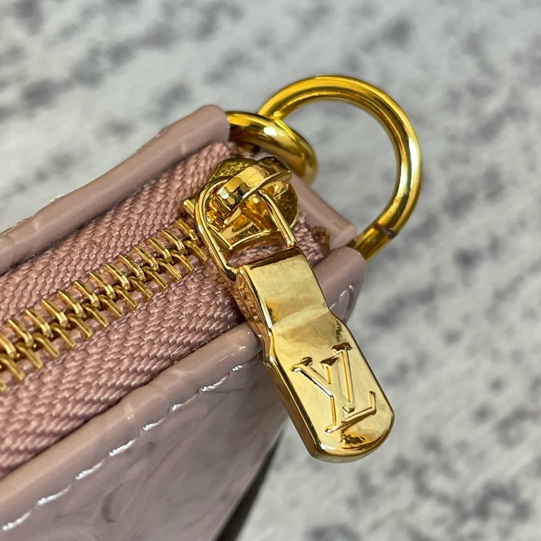L0vis Vvtt0n Pochette Dupe  Monogram Vernis Accessories Replica Pouch Pink M58009