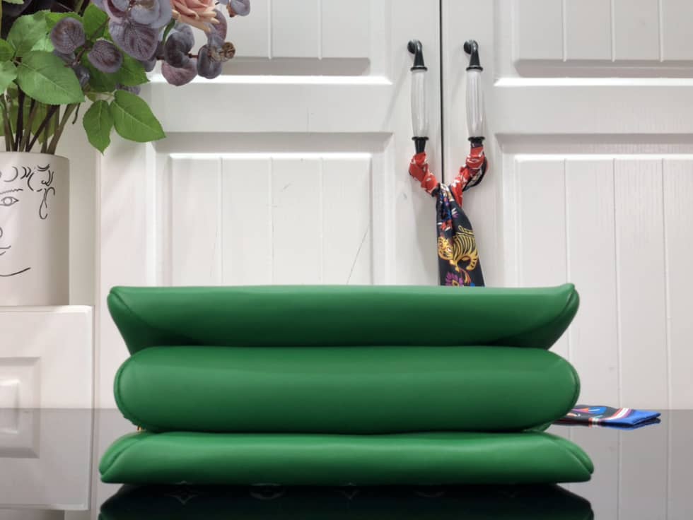 L0vis Vvtt0n Coussin PM Green M20760 Replica Shoulder Bag