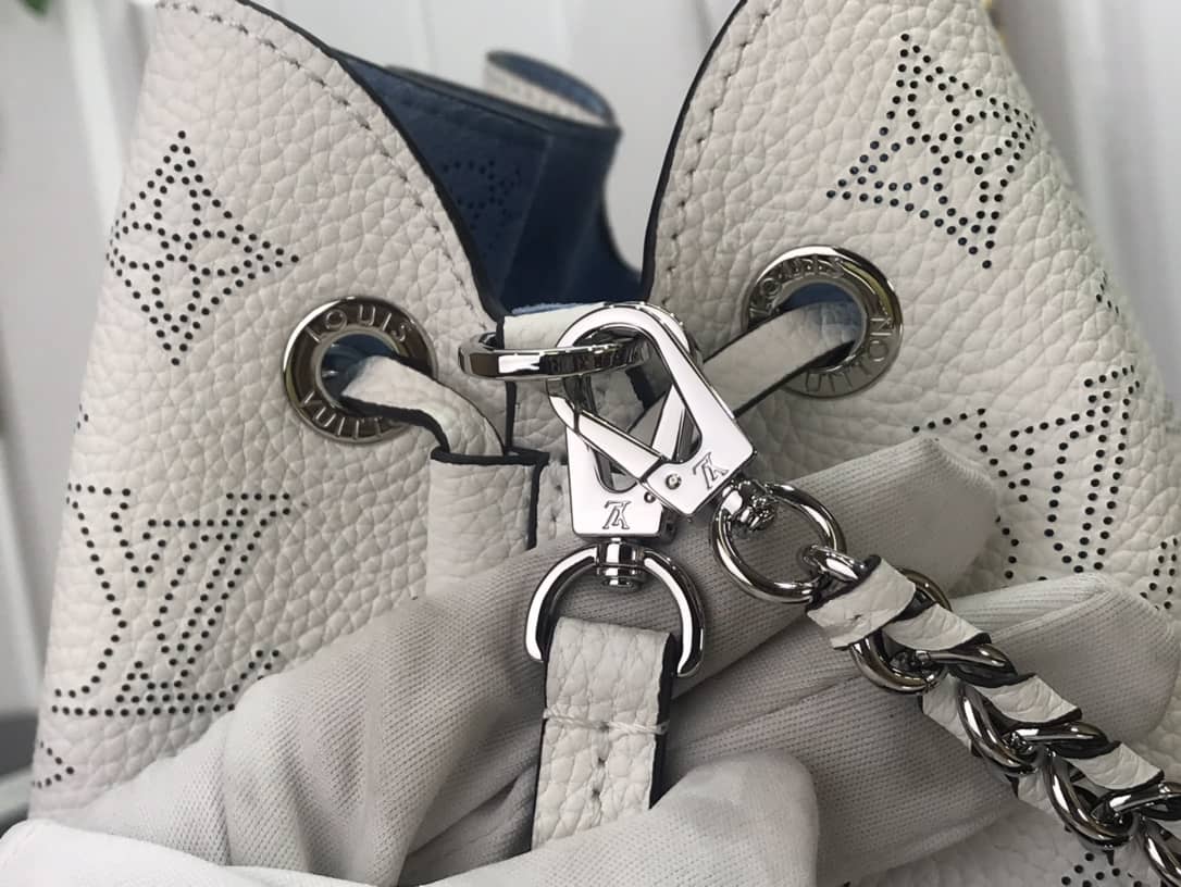 L0vis Vvtt0n Bella Mahina Magnolia Leather Replica Bag Blue M57068