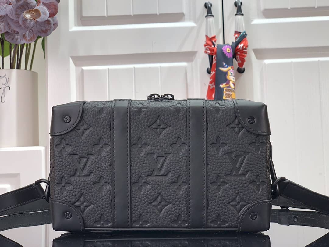 L0vis Vvtt0n Soft Trunk Replica Wallet Black M30697