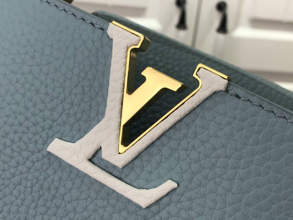 L0vis Vvtt0n Capucines Mini M57945 Replica Shoulder Bag