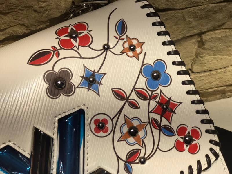 L0vis Vvtt0n Knockoff Twist MM Chain Shoulder Bag Sale