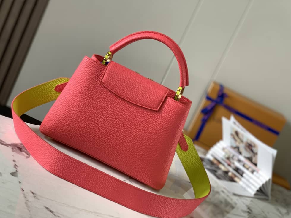 L0vis Vvtt0n Capucines BB Rose M59468 Replica Shoulder Bag