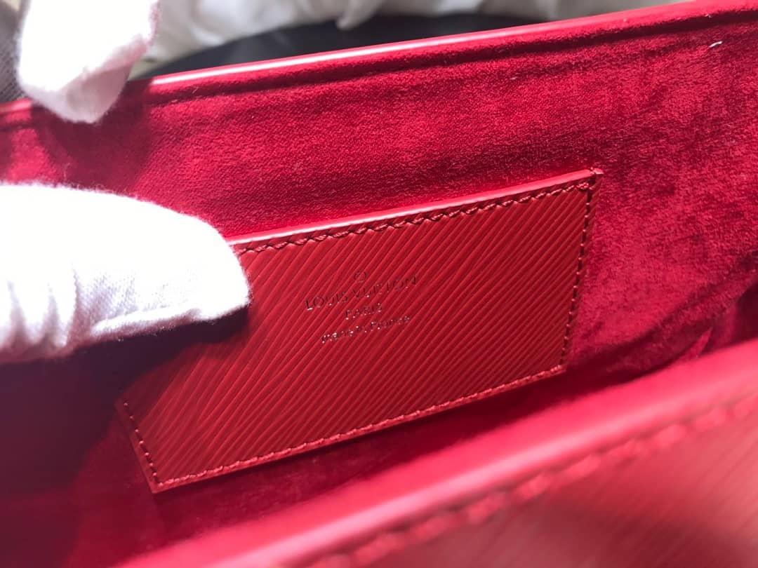 L0vis Vvtt0n Epi Leather Twist MM Replica Bag Red