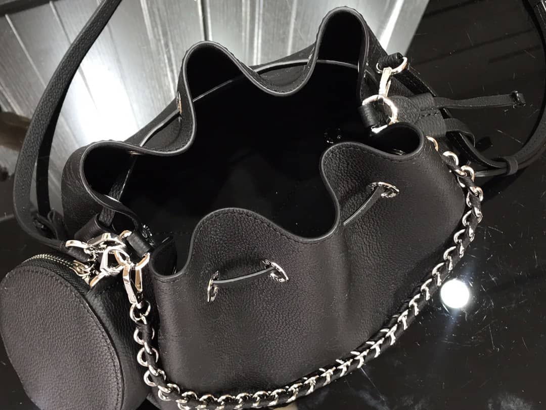 L0vis Vvtt0n Bella Mahina Magnolia Leather Replica Bag M57068 Black