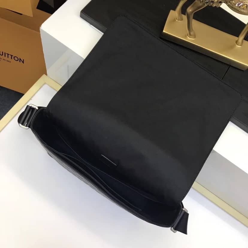 L0vis Vvtt0n District PM Damier Infini Leather Shoulder Bag Replica N41038