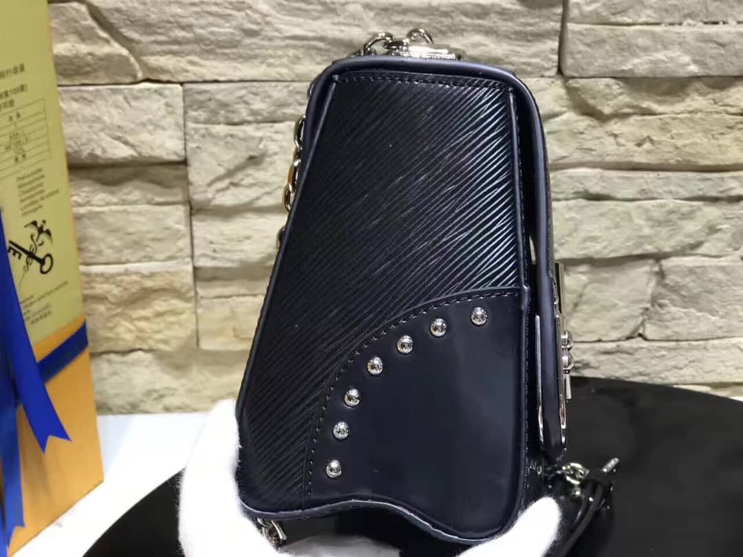 L0vis Vvtt0n Replica Twist MM Epi Leather Bag Black