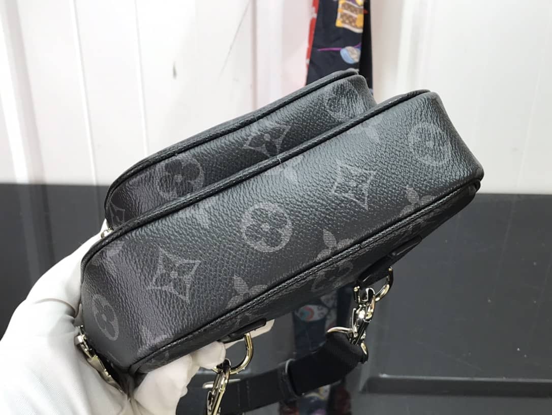 L0vis Vvtt0n Outdoor Replica Pochette Monogram Eclipse Black M30755