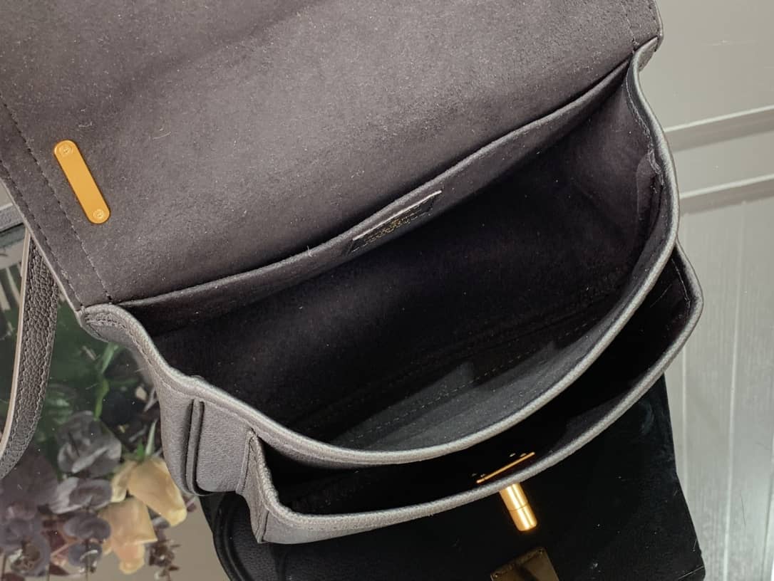 L0vis Vvtt0n Lockme Chain PM Replica Handbag Black M57073