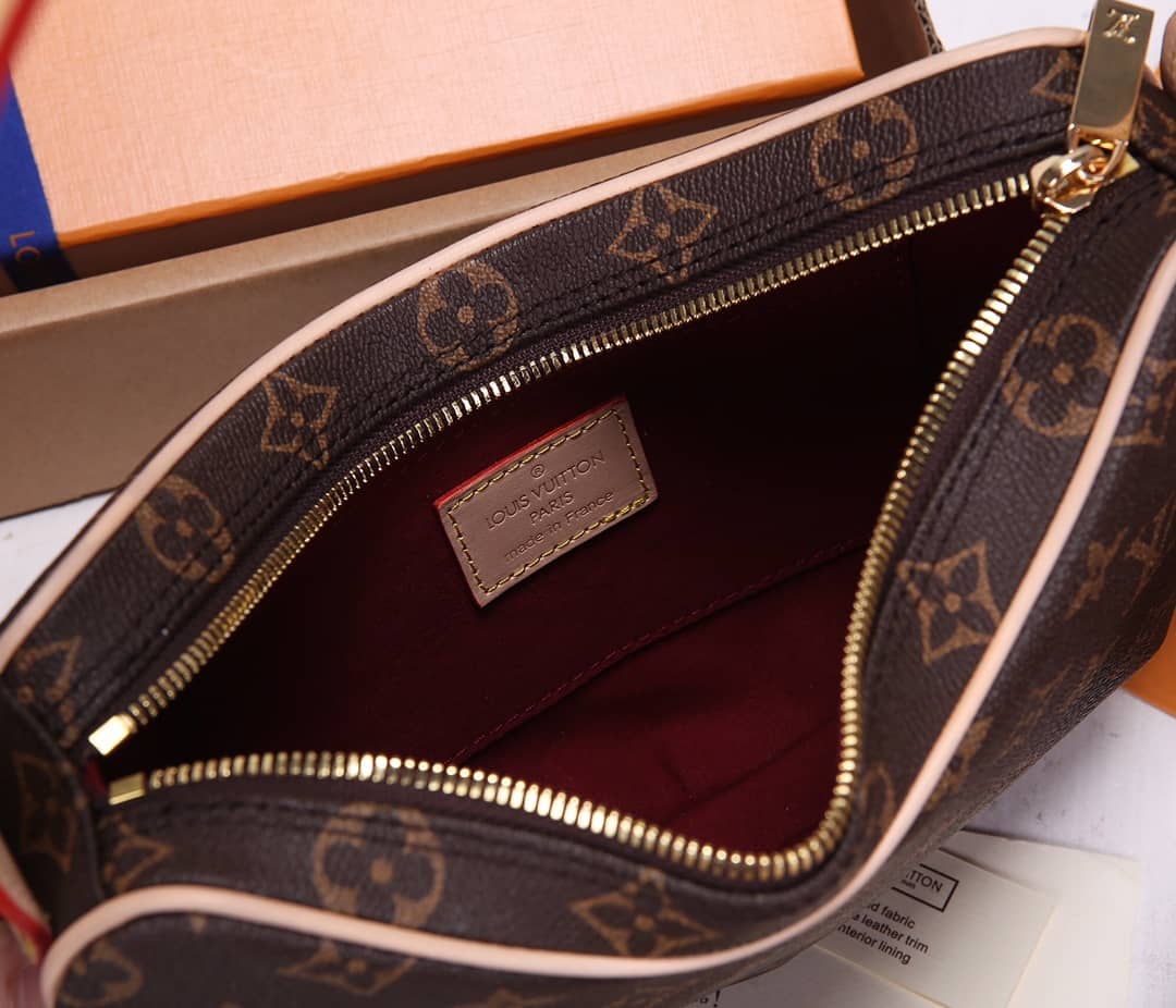 L0vis Vvtt0n Monogram Croissant GM Replica Shoulder Bag M51511