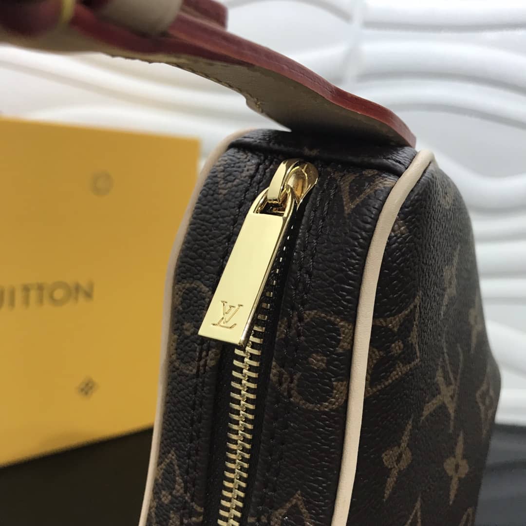 L0vis Vvtt0n Monogram Pochette Croissant Replica M51510