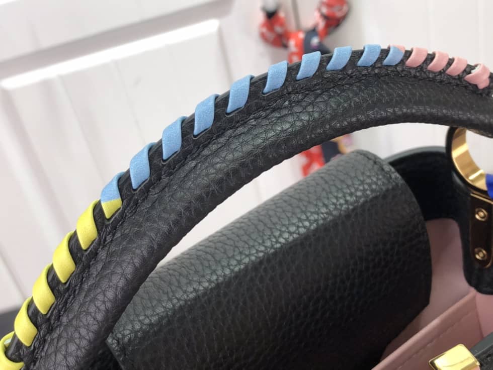 L0vis Vvtt0n Capucines Mini M57945 Replica Shoulder Bag