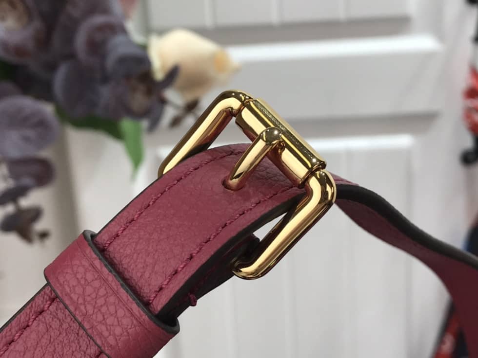 Best Replica L0vis Vvtt0n Pochette Metis Marine Leather Rose M44071 Replica Shoulder Bag(ColaReps)