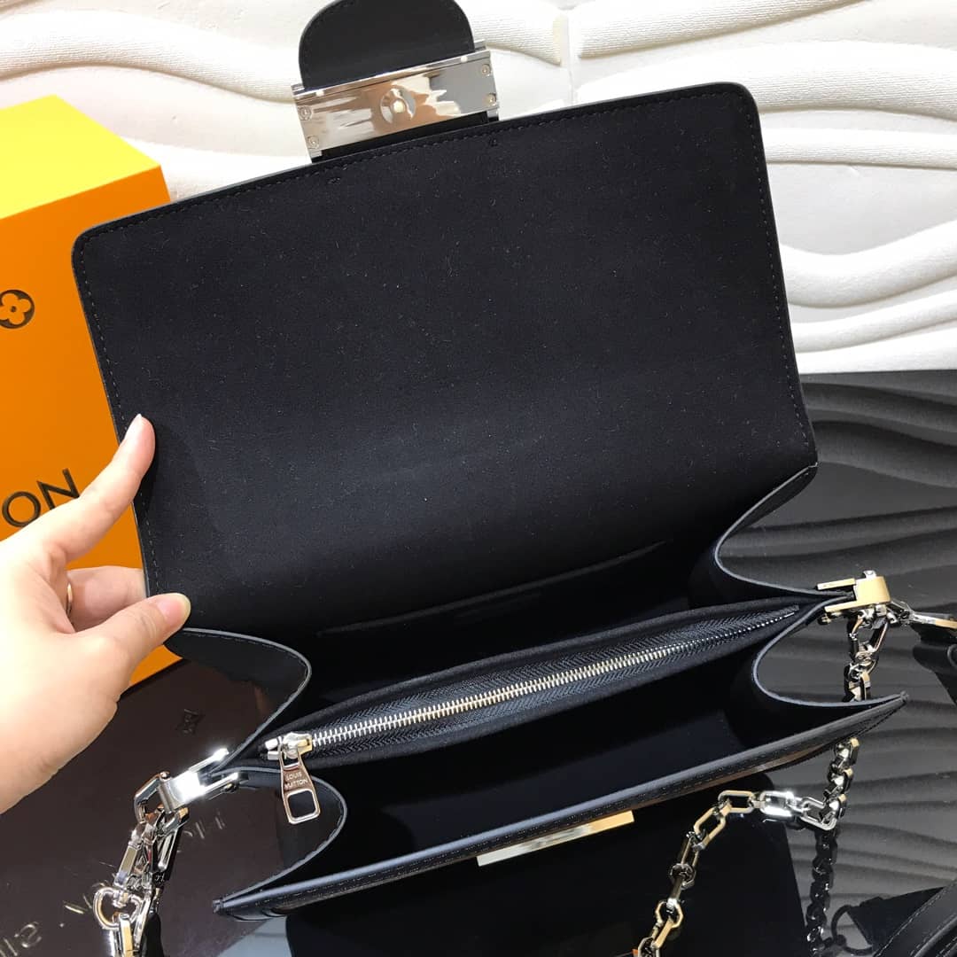 L0vis Vvtt0n Monogram MM Reverse Dauphine Shoulder Bag Replica Black M44391