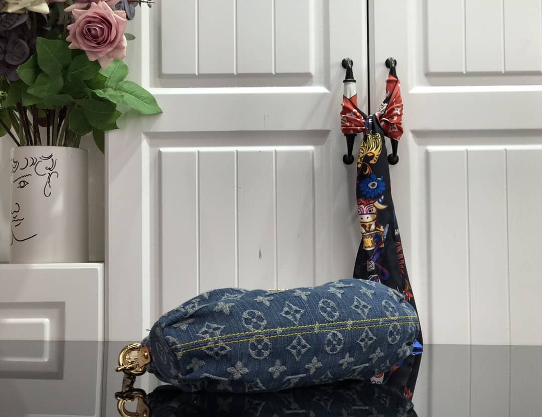 L0vis Vvtt0n Monogram Denim Mini Pleaty Replica Shoulder Bag Blue M95050