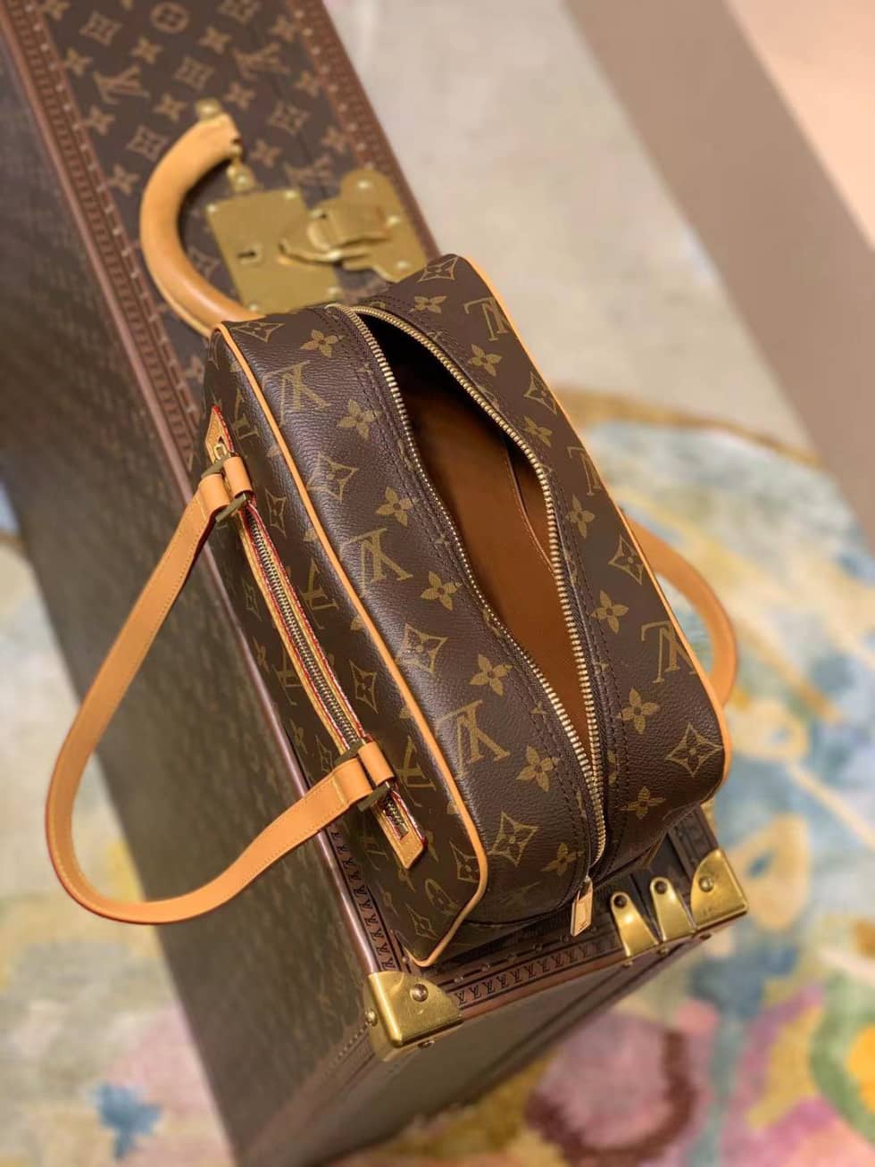 L0vis Vvtt0n Monogram Cite MM M51182 Replica Shoulder Bag