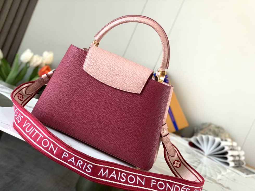 L0vis Vvtt0n Capucines MM Beige And Wine red M58610 Replica Crossbody Bag