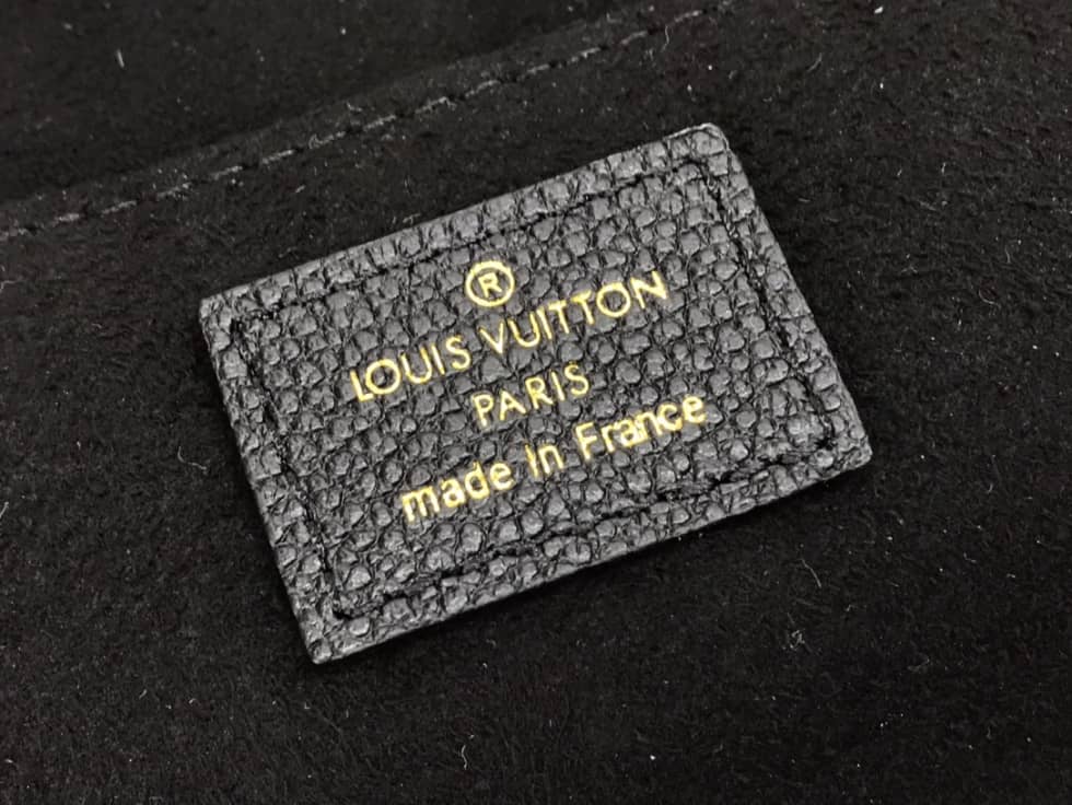 L0vis Vvtt0n Monogram Petit Sac Plat M69442 Replica Shoulder Bag