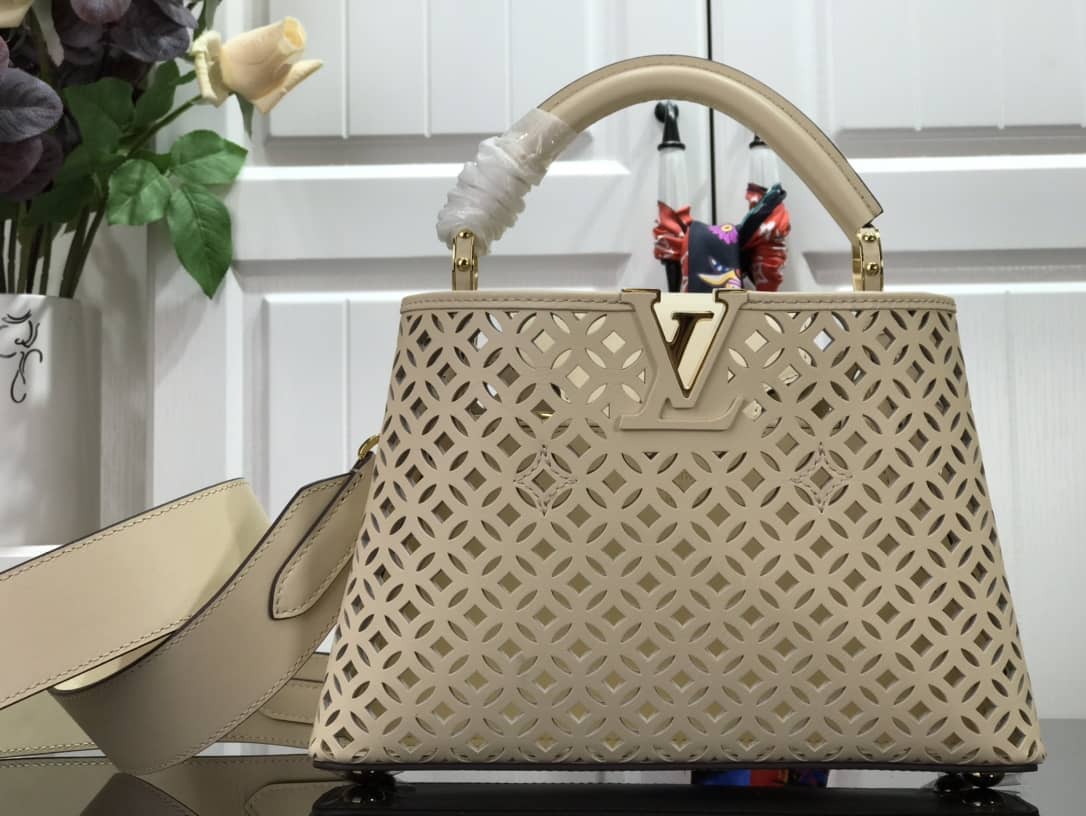 L0vis Vvtt0n Capucines BB Cutout Leather Bag Replica Beige M57228