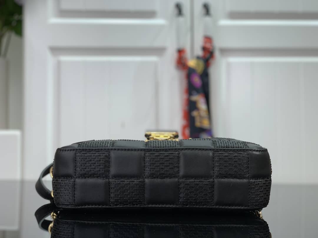 L0vis Vvtt0n Damier Quilt Lambskin Troca MM H27 Replica Bag Black M59114