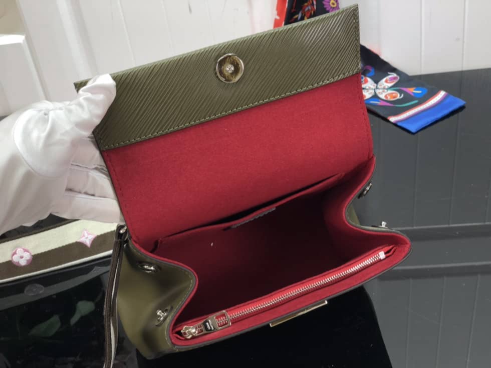 L0vis Vvtt0n Cluny Mini Epi Leather M58928 Replica Shoulder Bag