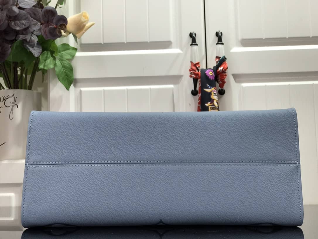 L0vis Vvtt0n On the Go MM Monogram Empreinte Two-way Tote Replica Blue M45717