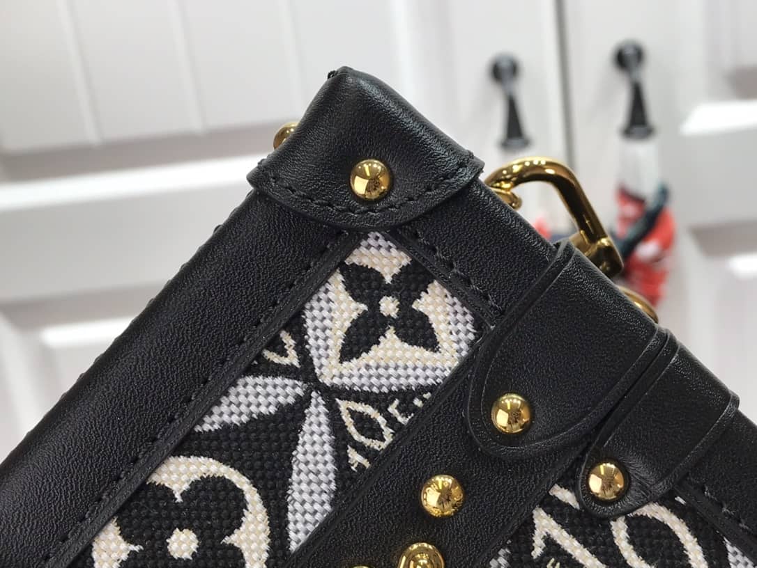 L0vis Vvtt0n Since 1854 Petite Malle Replica Bag Black M57212