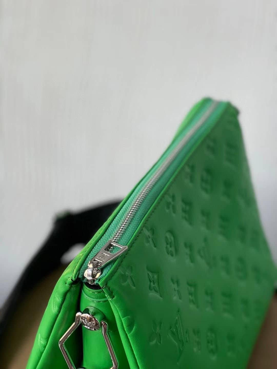 L0vis Vvtt0n Coussin PM Green M57936 Replica Shoulder Bag