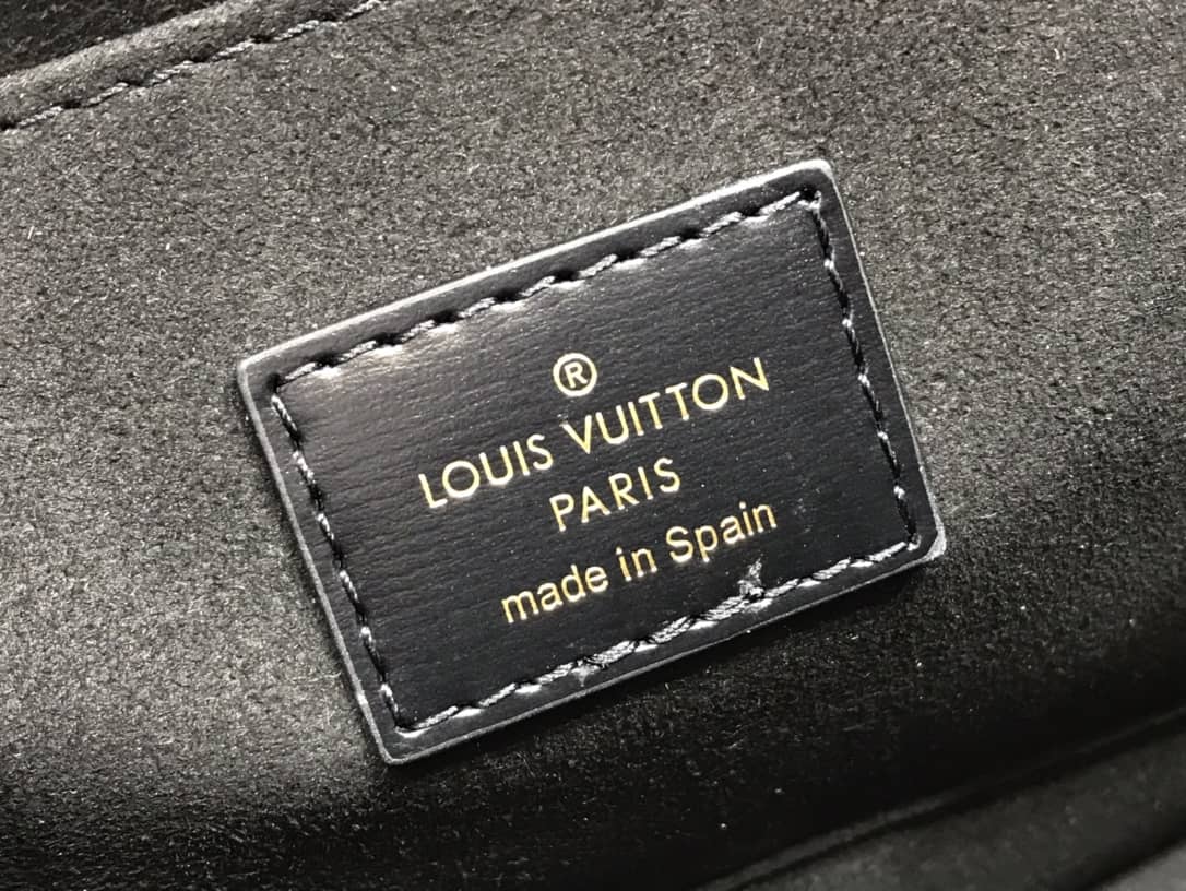 L0vis Vvtt0n Game On Dauphine MM Replica Bag M57448