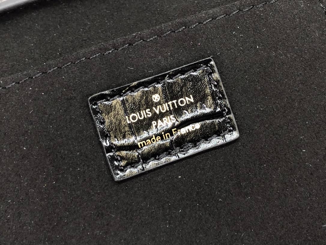 L0vis Vvtt0n Petit Sac Plat Flat Shoulder Bag Replica Black M80169