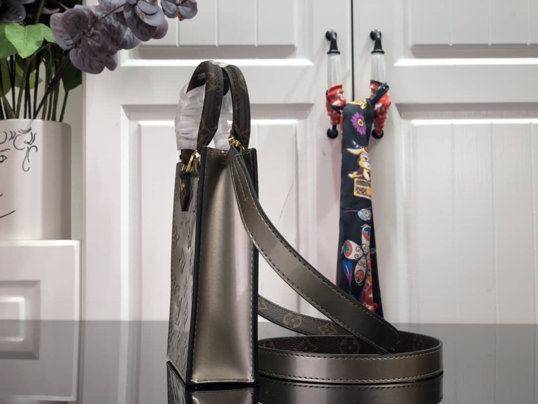 L0vis Vvtt0n Petit Sac Plat Flat Shoulder Bag Replica Gray M80169