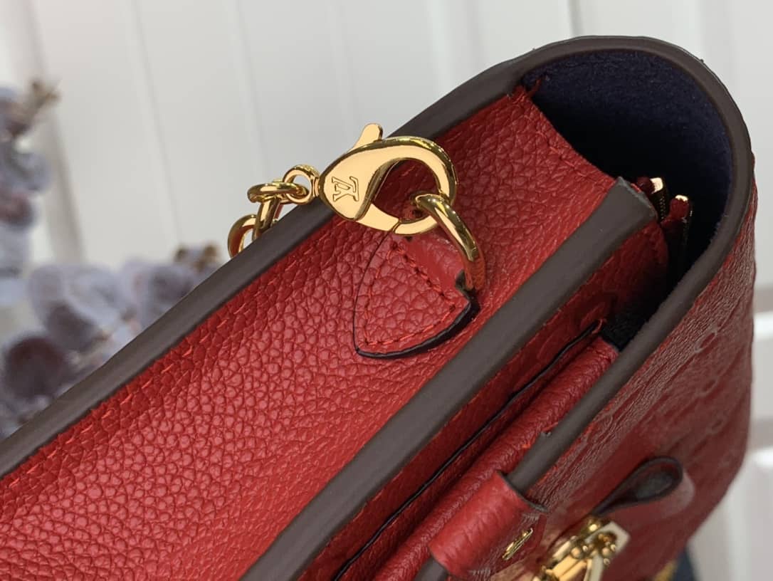 L0vis Vvtt0n Vavin Chain Empreinte Leather Replica Bag Red M63398