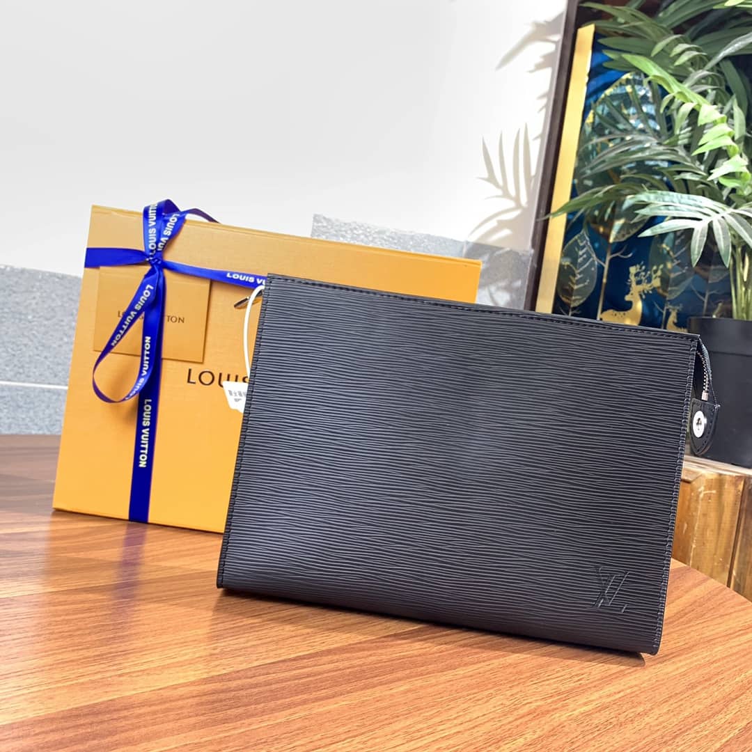 L0vis Vvtt0n Replica Toiletry Pouch 26 Epi Leather Bag Black M41366