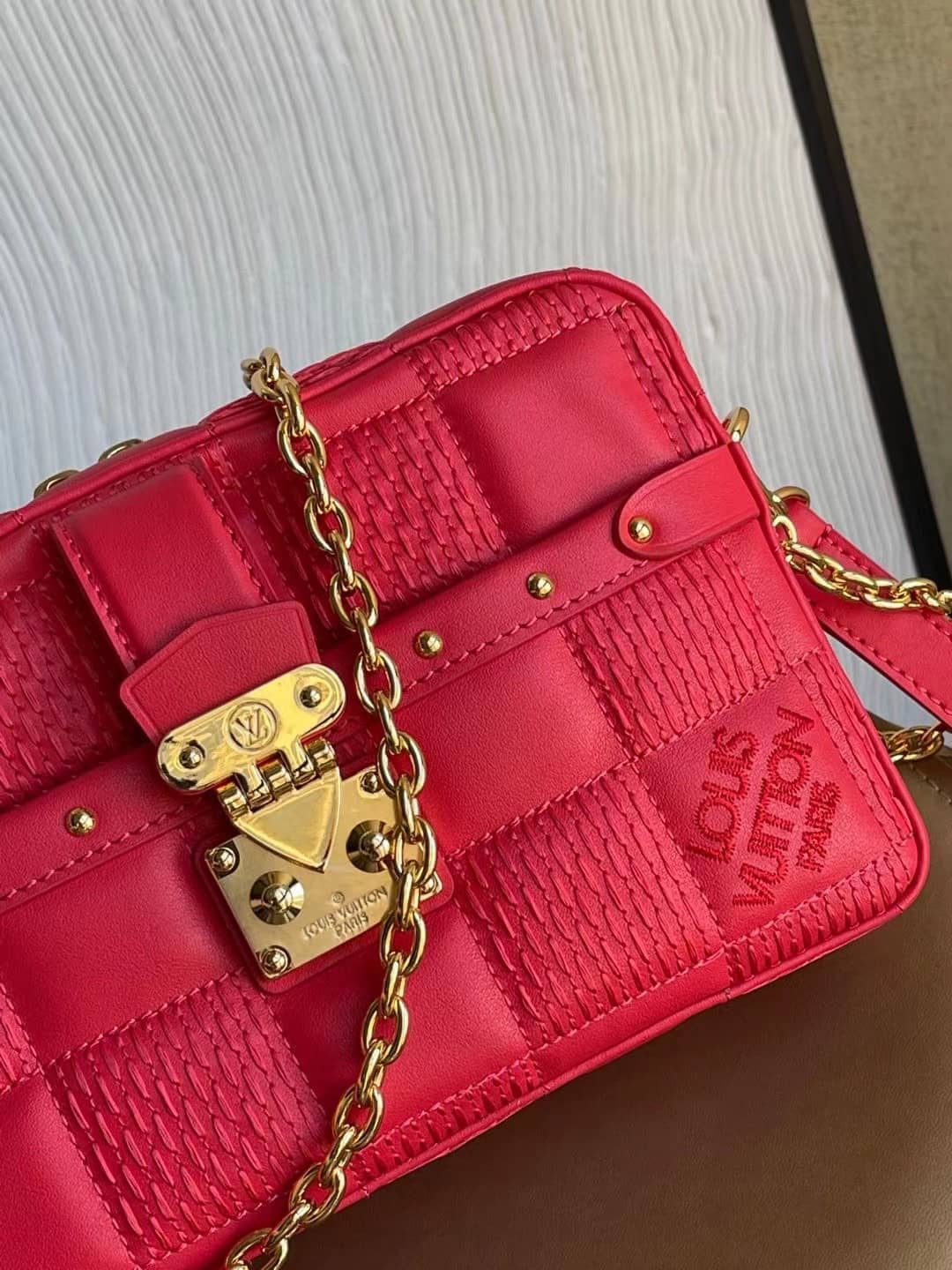 L0vis Vvtt0n Troca PM Red M59118 Replica Crossbody Bag