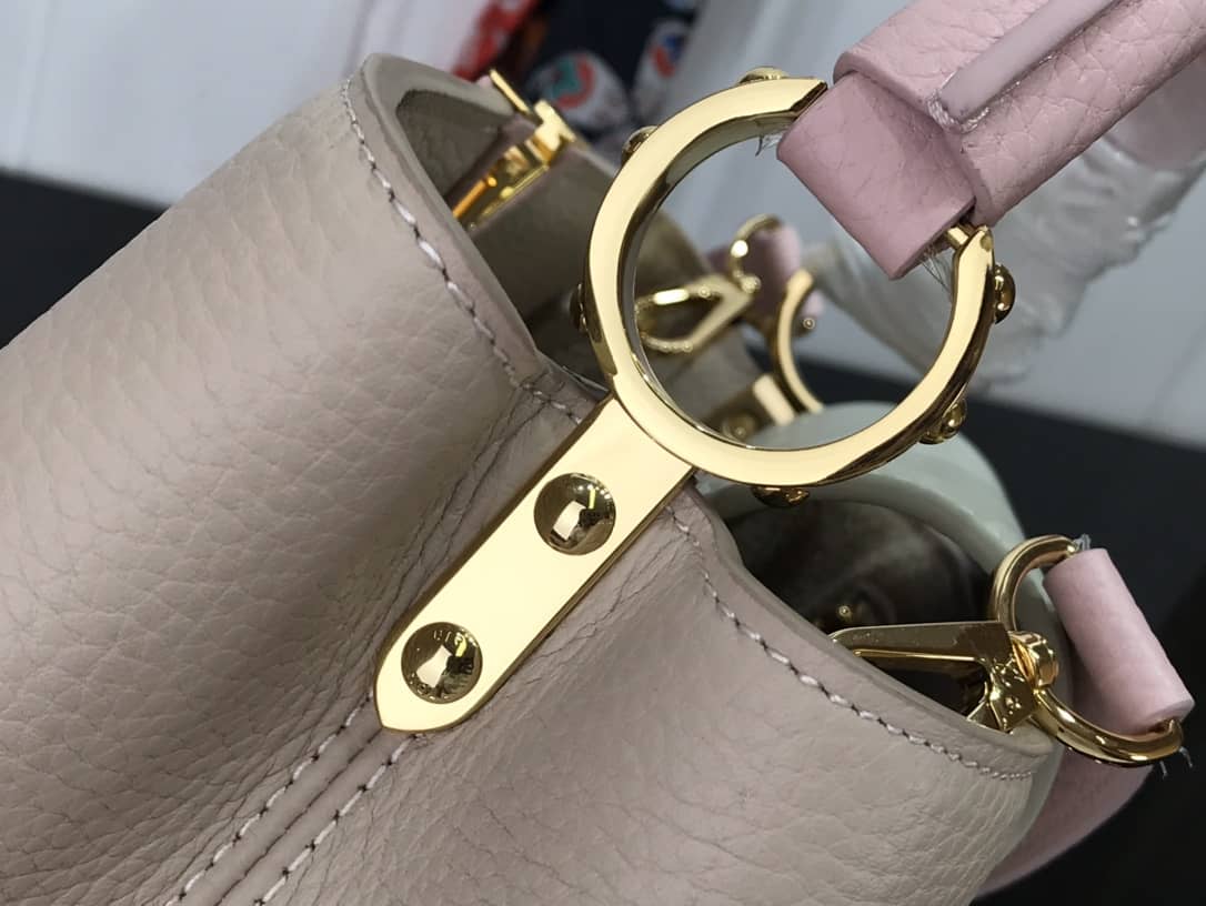 L0vis Vvtt0n Capucines MM 2way Leather Replica Shoulder Bag Apricot M57523