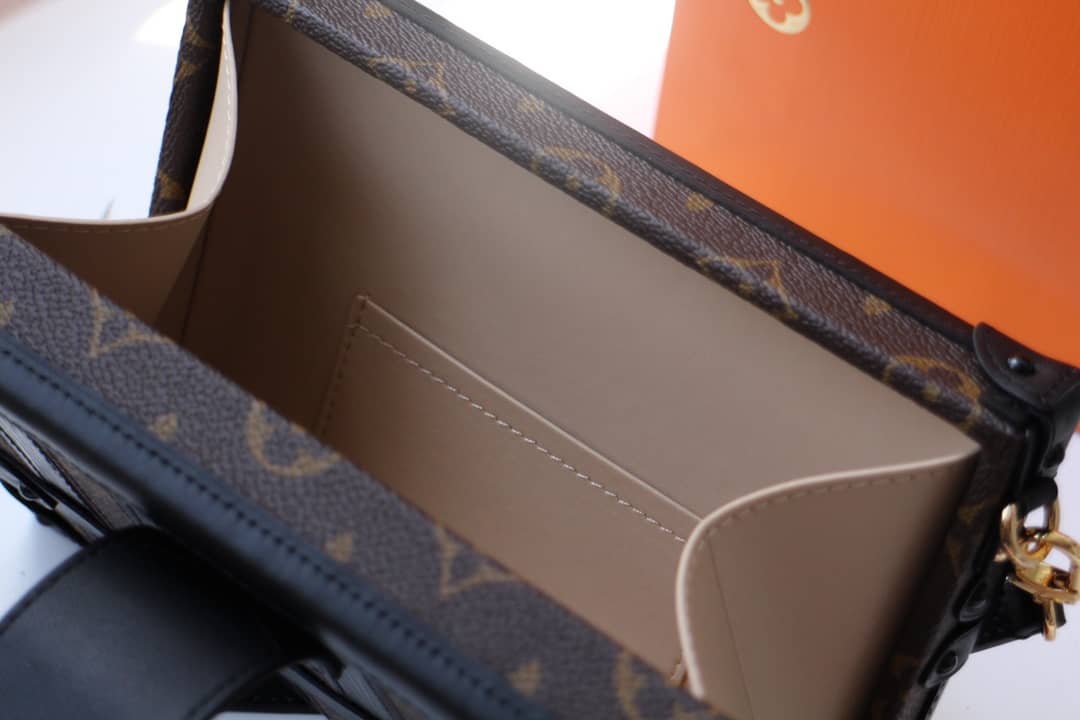 L0vis Vvtt0n Petite Malle Monogram Canvas Replica Bag Brown M40273