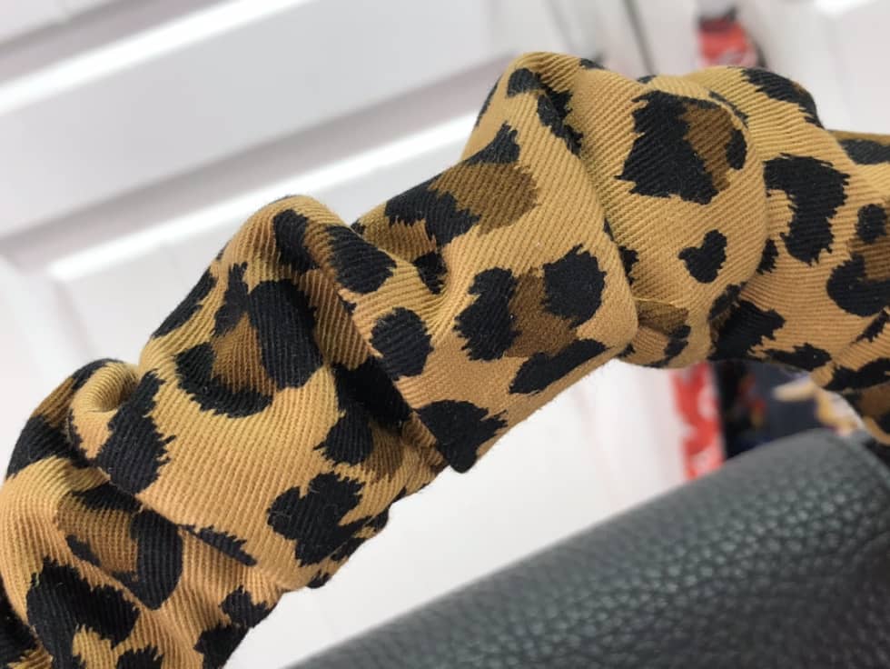 L0vis Vvtt0n Capucines MM Black M58732 Replica Crossbody Bag