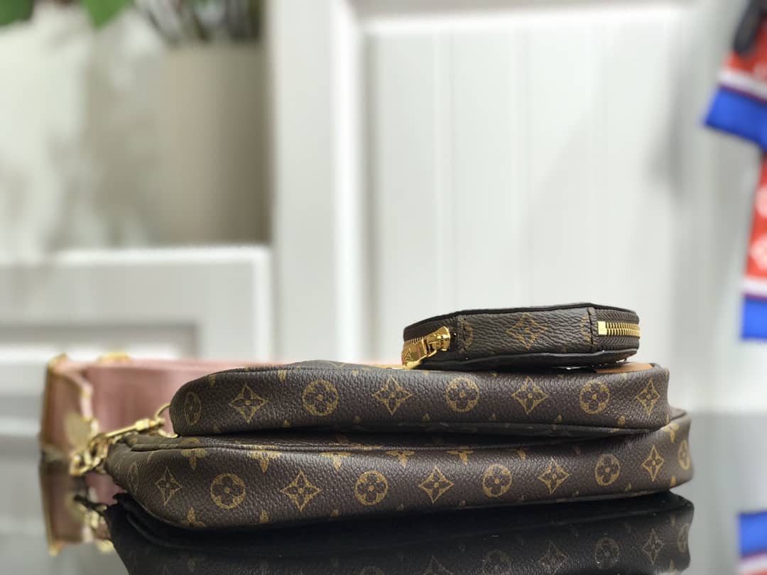 L0vis Vvtt0n Monogram Canvas Multi Pochette Replica Red M44823