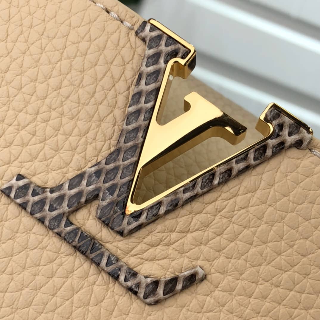 L0vis Vvtt0n Capucines MM Taurillon Leather Tote M94227